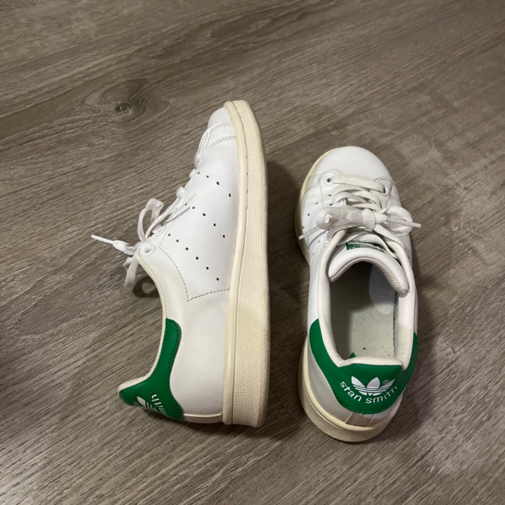 Shoes - Picture 2 of 3
